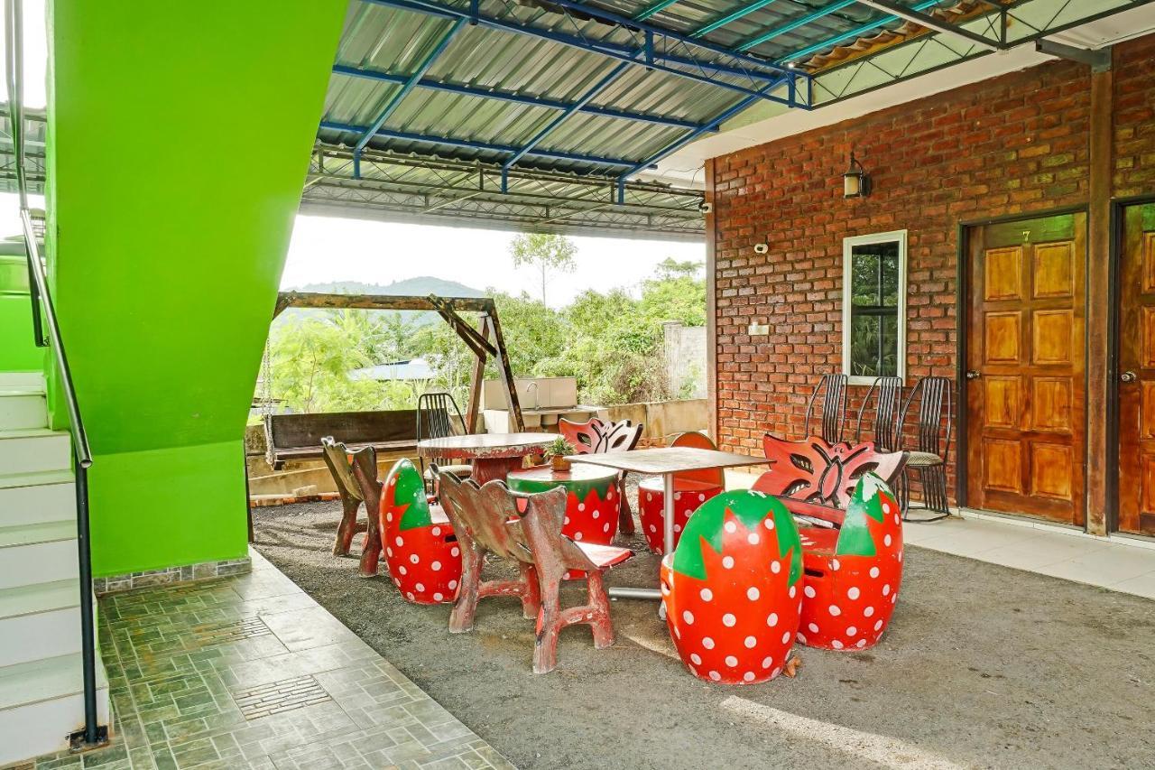 Oyo 90462 Padang Besar Green Inn Eksteriør billede