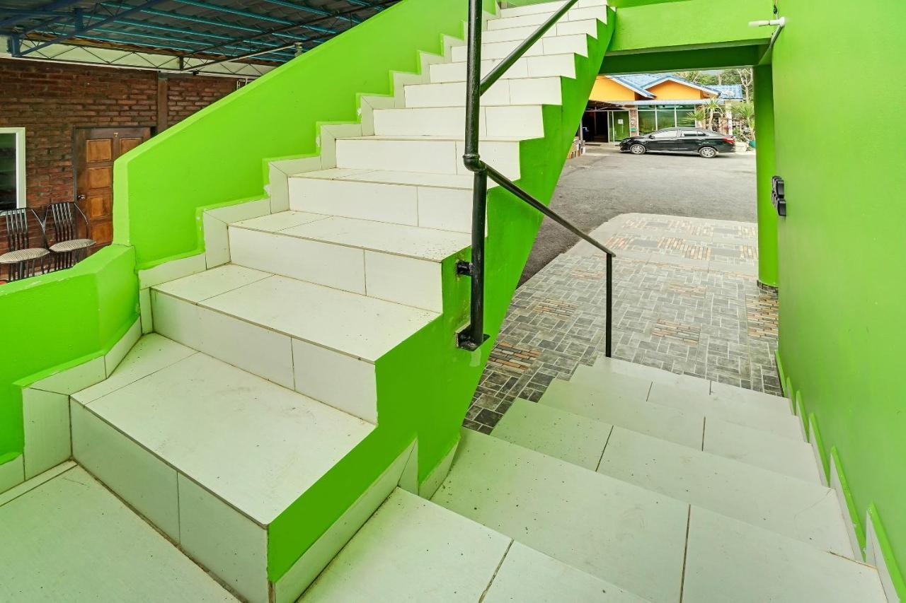 Oyo 90462 Padang Besar Green Inn Eksteriør billede