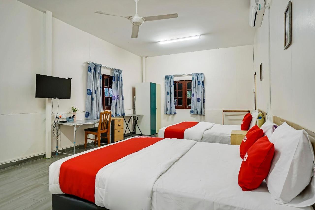 Oyo 90462 Padang Besar Green Inn Eksteriør billede